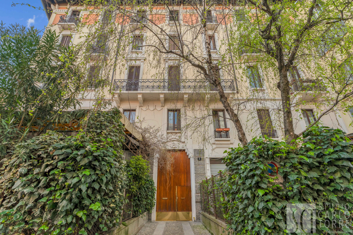 Bilocale via Messina 8